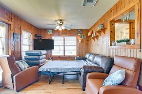 Waterfront Texas Abode w/ Boat Ramp, Pets Welcome