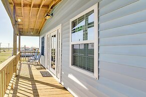 Waterfront Texas Abode w/ Boat Ramp, Pets Welcome