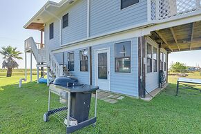Waterfront Texas Abode w/ Boat Ramp, Pets Welcome
