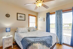 Waterfront Texas Abode w/ Boat Ramp, Pets Welcome