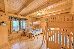 Charming Cabin w/ Deck, 10 Min to Bretton Woods!