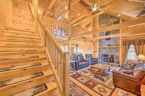 Carroll Log Cabin w/ Deck < 9 Mi to Bretton Woods!