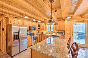 Carroll Log Cabin w/ Deck < 9 Mi to Bretton Woods!