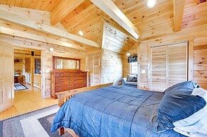Carroll Log Cabin w/ Deck < 9 Mi to Bretton Woods!
