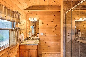 Carroll Log Cabin w/ Deck < 9 Mi to Bretton Woods!