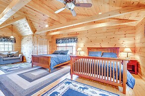 Carroll Log Cabin w/ Deck < 9 Mi to Bretton Woods!