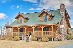 Carroll Log Cabin w/ Deck < 9 Mi to Bretton Woods!