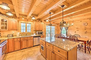 Carroll Log Cabin w/ Deck < 9 Mi to Bretton Woods!