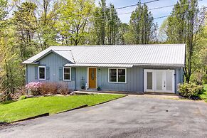 Pet-friendly Black Mountain Vacation Home w/ Deck