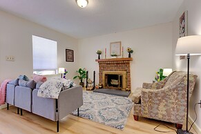 Stunning Gulfport Getaway ~ 1 Mi to the Beach