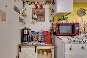 Stunning Gulfport Getaway ~ 1 Mi to the Beach