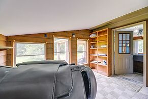 North Carolina Getaway Near Kayaking & Fishing!