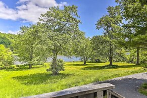 Catskills Sanctuary w/ Lake Access + Hot Tub