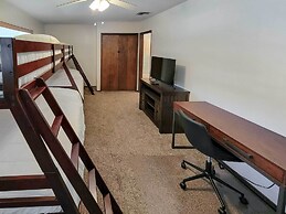 Bullhead City Home < 1/2 Mi to River & Boat Launch