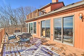 Albrightsville Home: Deck + Panoramic Valley View!