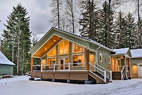 Family-friendly Packwood Retreat w/ Deck!