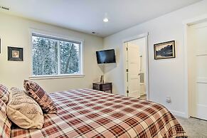Family-friendly Packwood Retreat w/ Deck!