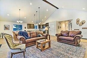 Family-friendly Packwood Retreat w/ Deck!