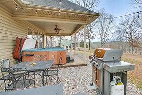 < 5 Mi to Lake Desoto: Grand Hot Springs Home