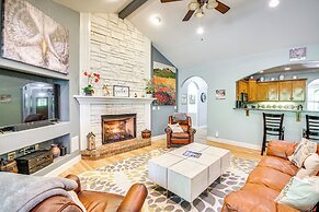 < 5 Mi to Lake Desoto: Grand Hot Springs Home