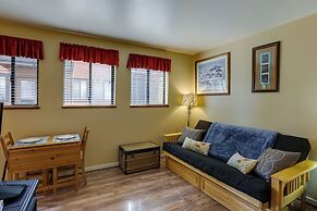 Sunriver Vacation Rental w/ Community Hot Tub!