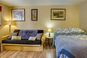 Sunriver Vacation Rental w/ Community Hot Tub!