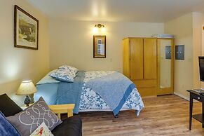 Sunriver Vacation Rental w/ Community Hot Tub!