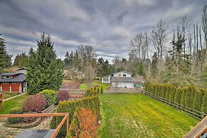 Modern Edgewood Home Near Tacoma w/ Deck!