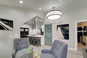 Modern Edgewood Home Near Tacoma w/ Deck!