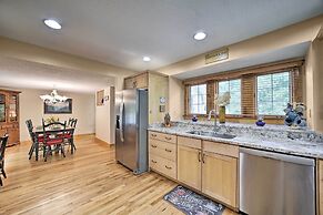 Settlers Mountain Retreat: On-site Hikes & Views!