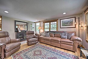 Settlers Mountain Retreat: On-site Hikes & Views!