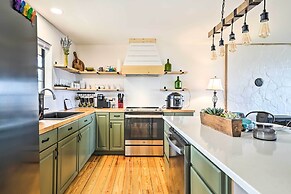 Renovated Cabin w/ Decks, Views, & Fire Pit!