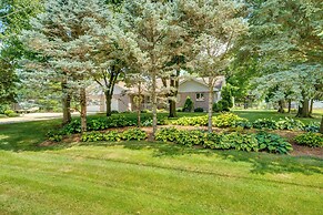 Peaceful Harvard Vacation Rental: 3 Mi to Town!