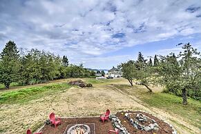Cozy Port Orchard Home w/ Grill & Fire Pit!