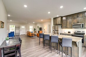 Quaint Harrison Home 2 Mi to Downtown!