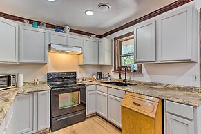 Lovely 'anna Fink House' w/ Patio & Fire Pit