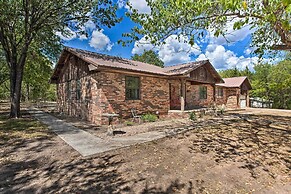 Lovely 'anna Fink House' w/ Patio & Fire Pit