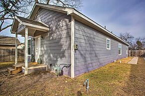 4 Mi to Dtwn Dallas: Home w/ Fire Pit + Gazebo