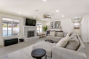 Scottsdale Abode: Fire Pit & Private Pool w/ Spa