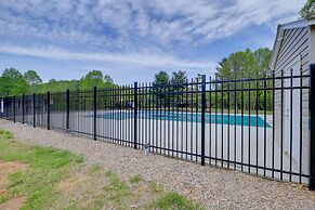 Rustic Fancy Gap Vacation Rental With Fire Pit