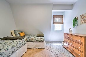 Amazing A-frame w/ Private Hiking + Amenities