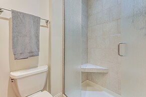 Heart of Dtwn Omaha: Historical Apt w/ Perks