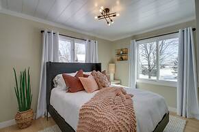 Home Rental on Detroit Lake: Dock, Game Room!