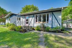 Home Rental on Detroit Lake: Dock, Game Room!