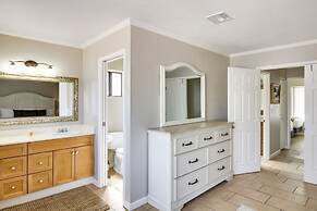 Tuscon Vacation Rental < 1 Mi to Golf Course!