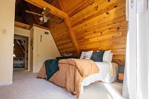 Furnished Deck + Fire Pit: Happy Jack Cabin