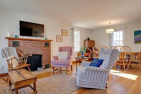 Charming Farmhouse: Walk to Village + Trails!