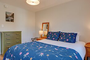 Charming Farmhouse: Walk to Village + Trails!