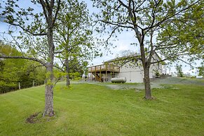 Cozy Kentucky Retreat - Deck, Near Ark Encounter!
