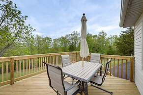 Cozy Kentucky Retreat - Deck, Near Ark Encounter!